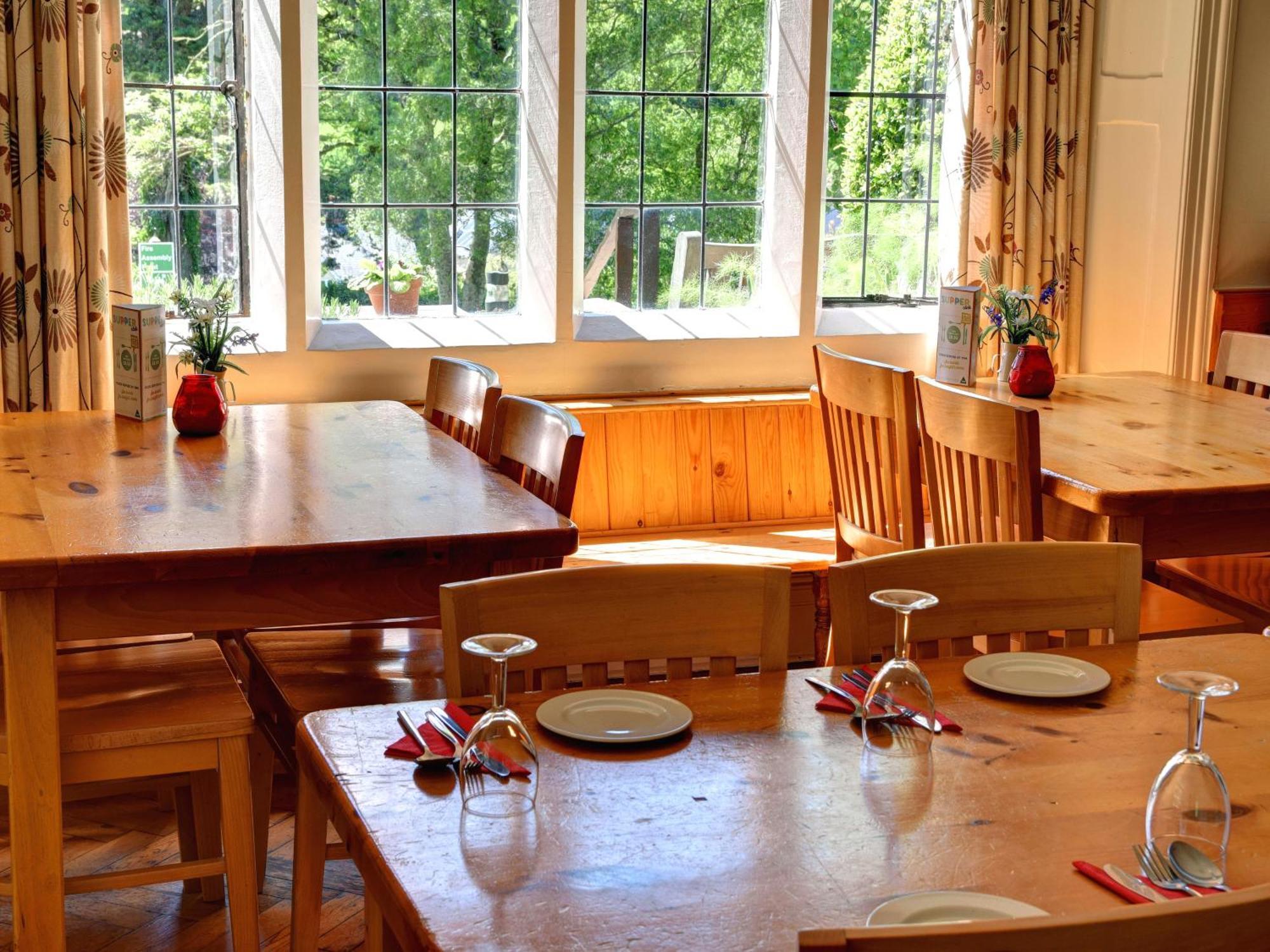 Yha Beer Hostel Сийтън Екстериор снимка